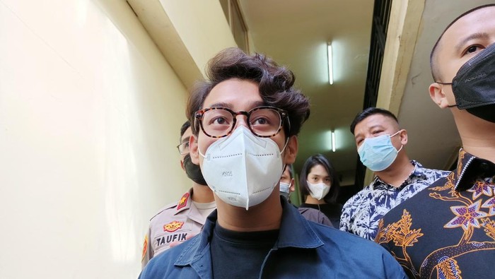 Ardhito Pramono dibawa ke RSKO Cibubur, Jaktim, untuk menjalani rehabilitasi, Jumat (21/1/2022).