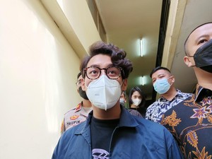 Rehabilitasi Bagi Ardhito Pramono tapi Kasus Narkoba Tak Berhenti