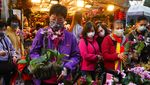 Berburu Bunga hingga Pernak-pernik Jelang Perayaan Imlek di Hong Kong