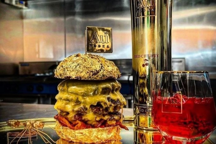 Burger emas penantang Salt Bae Ciptakan Burger Seharga Rp 1,1 Juta, Resto Ini Tantang Burger Salt Bae