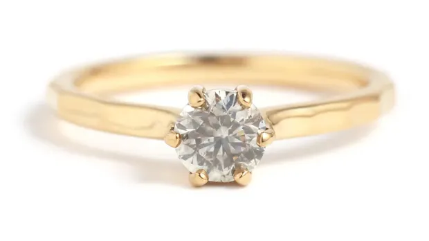 Inspirasi cincin tunangan simple dan elegan 2022