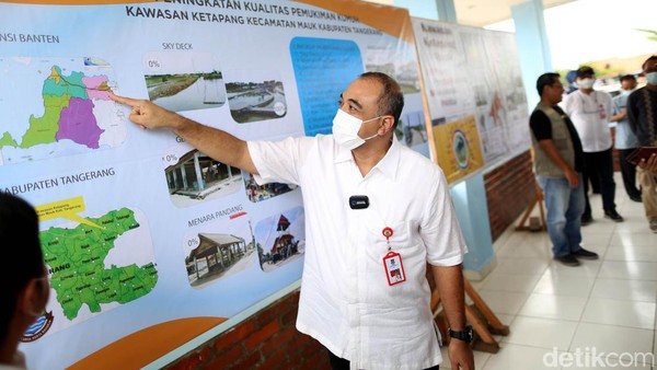 Salah satu yang dikembangkan oleh Bupati Tangerang, Ahmed Zaki Iskandar yang juga menjabat Wakil Presiden Partnerships in Environmental Management for the Seas of East Asia (PEMSEA) Network of Local Governments (PNLG) adalah dengan program unggulannya Gerbang Mapan (Gerakan Membangun Masyarakat Pantai). Salah satu yang dikembangkan oleh Bupati Tangerang, Ahmed Zaki Iskandar yang juga menjabat Wakil Presiden Partnerships in Environmental Management for the Seas of East Asia (PEMSEA) Network of Local Governments (PNLG) adalah dengan program unggulannya Gerbang Mapan (Gerakan Membangun Masyarakat Pantai).
