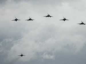 Jet Tempur Dassault Rafale Bermanuver di Langit Jakarta Bikin Penasaran Warga