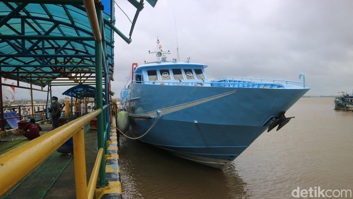 Kapal yang berada di Pelabuhan Kartini, Jepara, Rabu (19/1/2022).