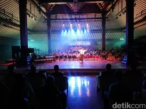 ISI Solo Terjunkan Tim Etik Usut Heboh Mahasiswa Moshing di Pendopo Ageng