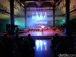 ISI Solo Ngaku Kecolongan soal Mahasiswa Moshing di Pendopo Ageng