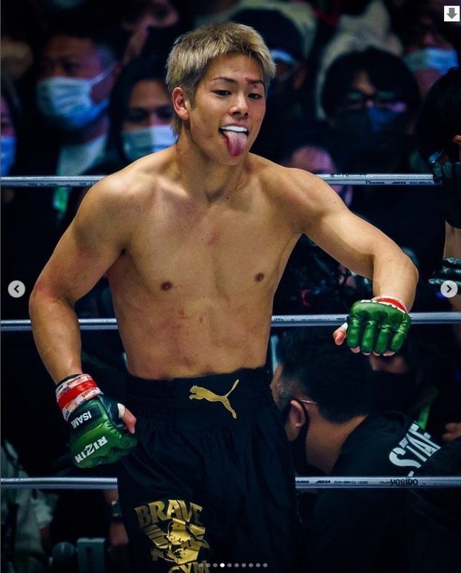 Kota Miura viral setelah akun TikTok @kota.miura mengunggah postingan yang menampilkannya berlaga di ring tinju. Dalam video edit tersebut, Kota mencuri perhatian netizen karena perpaduan tubuh yang atletis dan wajah yang menggemaskan. Foto: Instagram @kota_miura_official