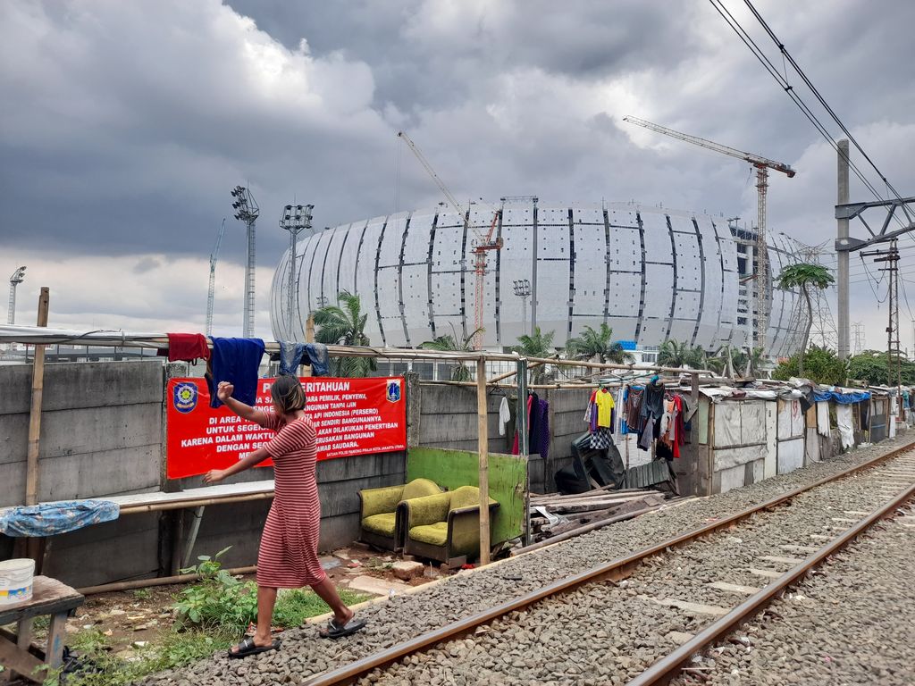 Lokasi bedeng di belakang Jakarta International Stadium (JIS), Jumat (21/1/2022).
