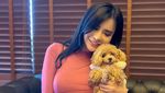 Maria Vania Pamer Punggung Habis Dikerok, Komentar Netizen Lucu-lucu