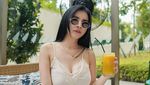 Maria Vania Pamer Punggung Habis Dikerok, Komentar Netizen Lucu-lucu