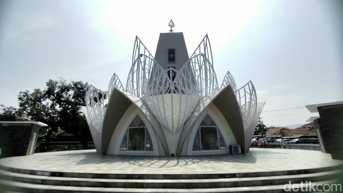 Masjid Raharja Khoirul Ummah