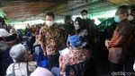 Menkes Tinjau Vaksinasi Jimpitan Plus di Bantul