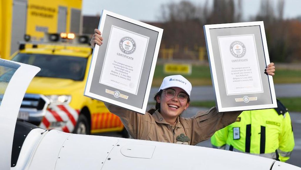 Petualangan Pilot Perempuan Termuda Terbang Keliling Dunia Sendirian, Pernah Mendarat di RI