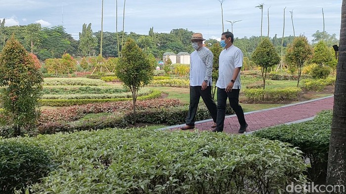 ridwan kamil di taman brantas kediri