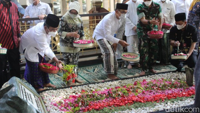 ridwan kamil sowan ke ponpes tebuireng