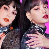 Mengenakan lipstik berwarna merah dan wing liner di kelopak matanya, Tasya Farasya sukses menyulap penampilannya jadi mirip seperti Lisa BLACKPINK. Agar makin terlihat kembar, Tasya Farasya tak lupa mengubah model rambutnya dengan mengenakan poni depan. Foto: Instagram