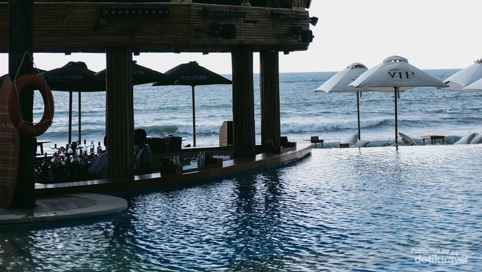 Tempat DJ memainkan musik