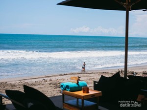 Pesta Kembang Api di Finns Beach Club Saat Warga Upacara Adat, Pemerintah ke Mana?