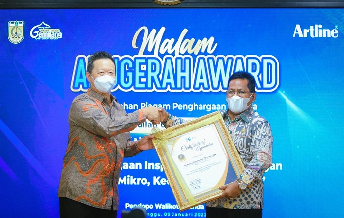 Walkot Banda Aceh Raih Penghargaan