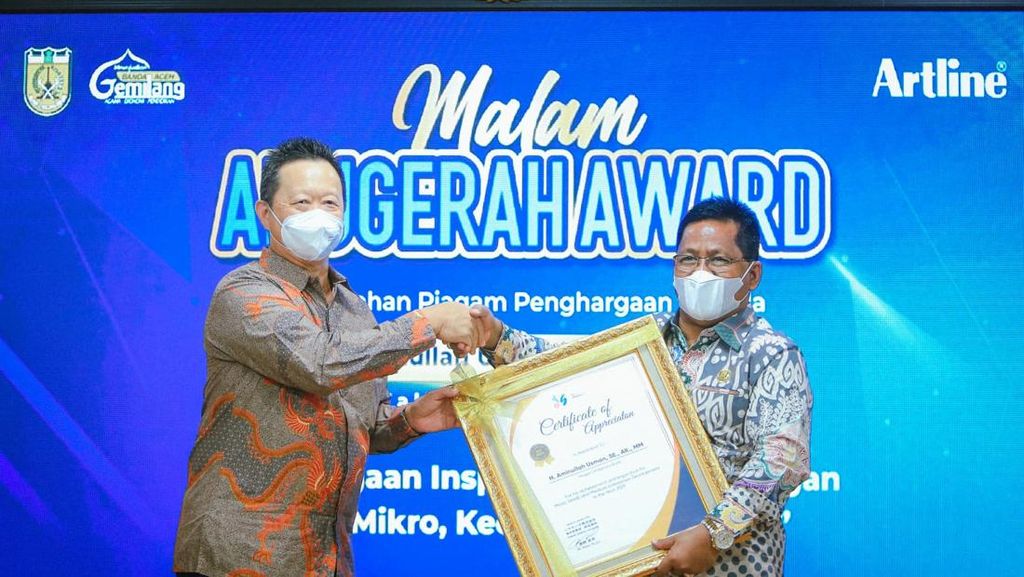 Walkot Banda Aceh Raih Penghargaan Inspirator Pengembangan UMKM