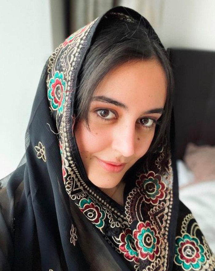 Yasmeena Ali Yasmeena Ali