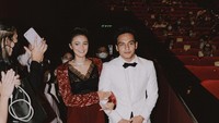 Seperti filmnya yang ia bintangi bersama Jefri Nichol. Dear Nathan: Thank You Salma saat ini sedang tayang di bioskop dan menjadi hits. Kedua aktor ini selalu menunjukkan chemistry terbaik mereka. Foto: Instagram @amandarawles