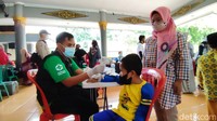 Antusiasme anak sangat tinggi mengikuti vaksinasi ini.