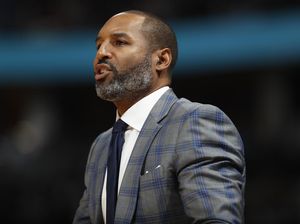 Jahil! Pelatih NBA Ini Didenda Rp 143 Juta karena Ikutan Main