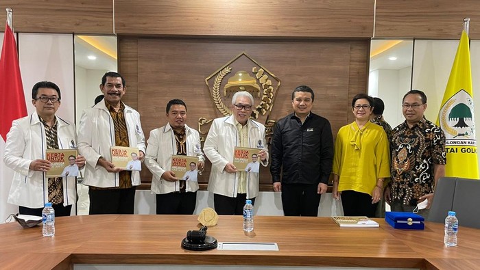 DPP Partai Golkar melakukan audiensi bersama Vox Point Indonesia di Kantor DPP Partai Golkar, Slipi, Jakarta Barat