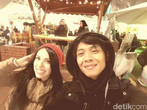 Foto Hidayat Sinar Rahmat dan Kristina Wlasow.
