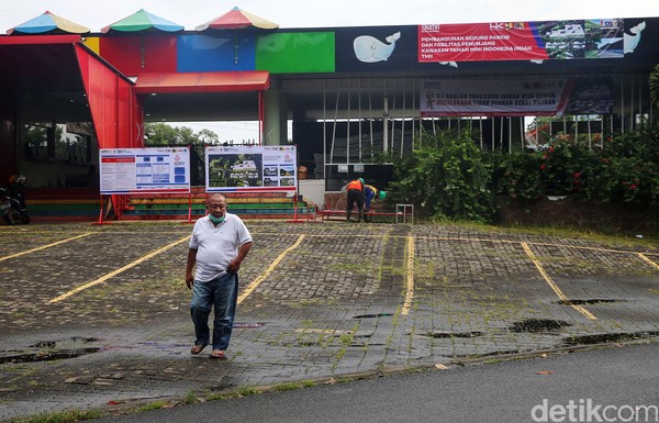 Memasuki masa pandemi COVID-19 pada 2020, tempat wisata itu ditutup untuk umum. Sempat beredar kabar, Snowbay Waterpark dibiarkan terbengkalai. Foto: Grandyos Zafna Memasuki masa pandemi COVID-19 pada 2020, tempat wisata itu ditutup untuk umum. Sempat beredar kabar, Snowbay Waterpark dibiarkan terbengkalai. Foto: Grandyos Zafna