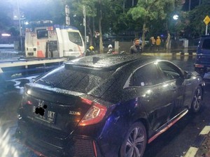 Dugaan Mahasiswa Mabuk Picu Tabrakan 4 Kendaraan di Sudirman