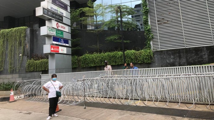 Pagar Gedung AIA dipasang kawat berduri usai digeruduk nasabah unit link