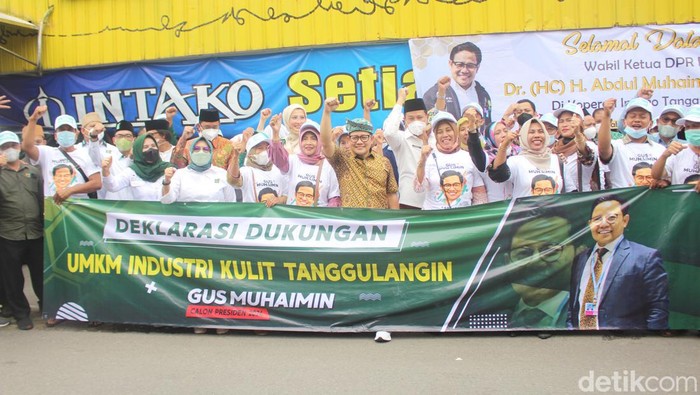 UMKM industri kulit di Sidoarjo mendukung Gus Muhaimin untuk menjadi capres 2024. Deklarasi digelar di Tanggulangin.