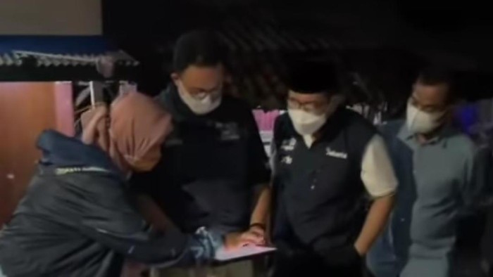 Gubernur Anies meninjau lokasi banjir di Kalideres