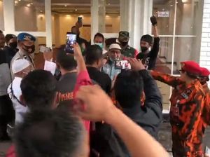 Penampikan Haikal Hassan yang Disebut Diusir Saat Ceramah di Malang