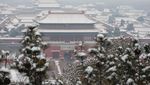 Kala Istana Kota Terlarang di China Berselimut Salju