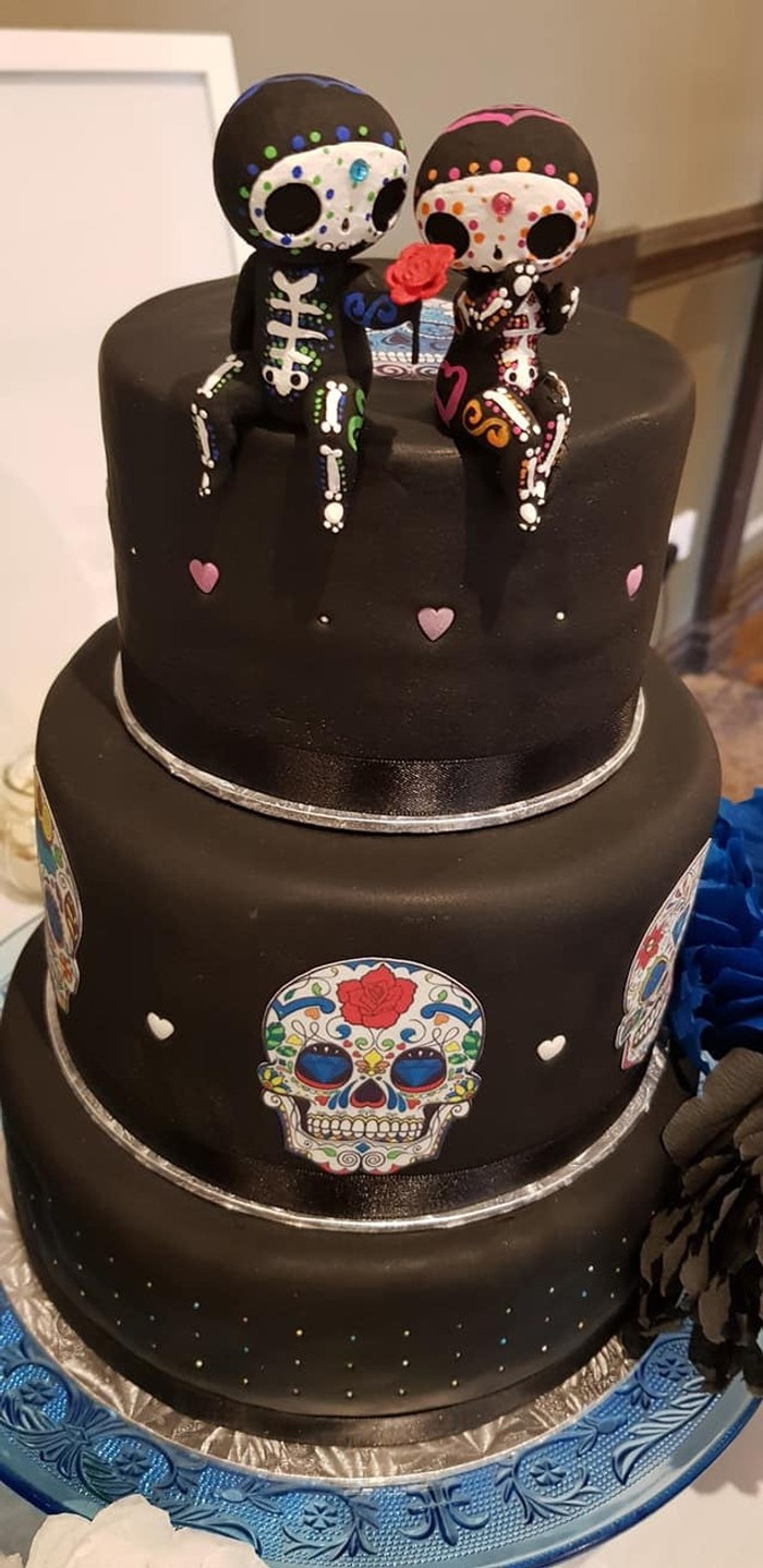 Mengusung Konsep Berbeda, Pengantin Ini Sajikan Kue Pernikahan Unik