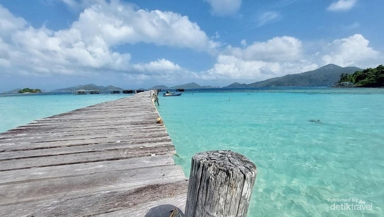 Serasa Punya Pantai Pribadi di Anambas Serasa Punya Pantai Pribadi di Anambas
