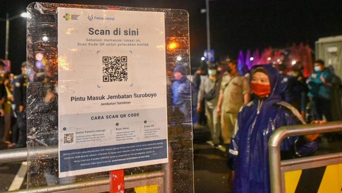 Pemkot Uji Coba Jembatan Suroboyo Dilengkapi Air Mancur Menari