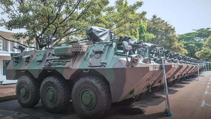 Pindad Anoa 6x6