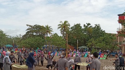 Potret Keramaian Objek Wisata Pantai Pangandaran di Tengah COVID-19
