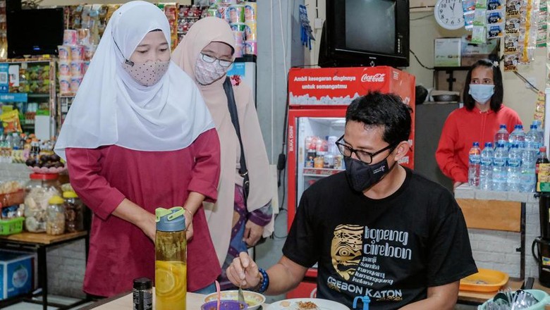 Sandiaga Dukung Rest Area Tingkatkan Potensi Ekraf Sandiaga Dukung Rest Area Tingkatkan Potensi Ekraf