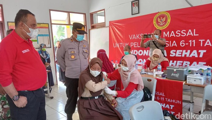Vaksinasi Anak di Cirebon
