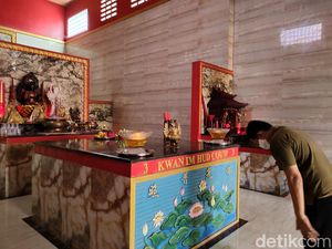 Melihat Vihara di Area Bekas Perkebunan Kopi Rangkasbitung