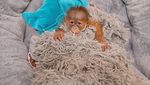 Laktasi Induk Bermasalah, Bayi Orangutan Ini Nyusu Botol