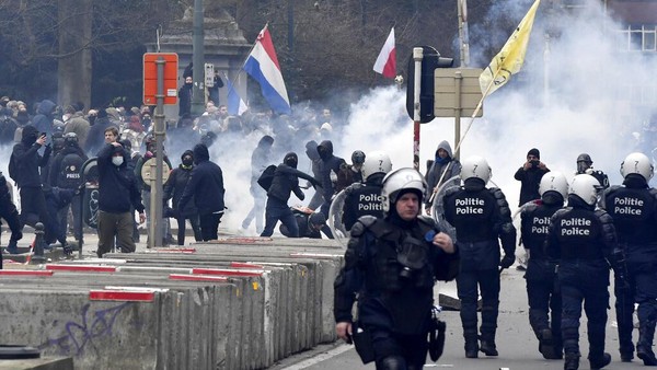 Demo Tolak Vaksin di Belgia Berujung Ricuh