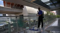 Gedung perkantoran MTH 27 Office Suites yang dikembangkan PT Adhi Commuter Properti (ADCP) di kawasan Cawang, Jakarta, juga merupakan salah satu proyek LRT City yang berlokasi tepat di sisi stasiun LRT Jabodebek di Jalan MT Haryono, Jakarta Timur.