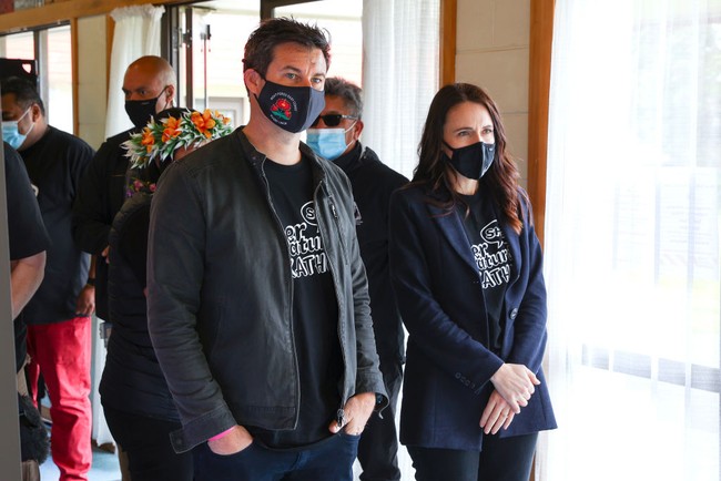 “Begitulah hidup,” jawab Jacinda Ardern ketika ditanya wartawan tentang perasaannya karena terpaksa membatalkan pernikahan. Foto: Getty Images