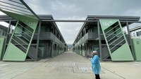 Kamp tersebut memiliki kapasitas total 3.416 unit, menurut data dari Pusat Perlindungan Kesehatan (CHP) Hong Kong. Ada total 16 kamar di setiap gedung dengan delapan kamar di setiap lantai.